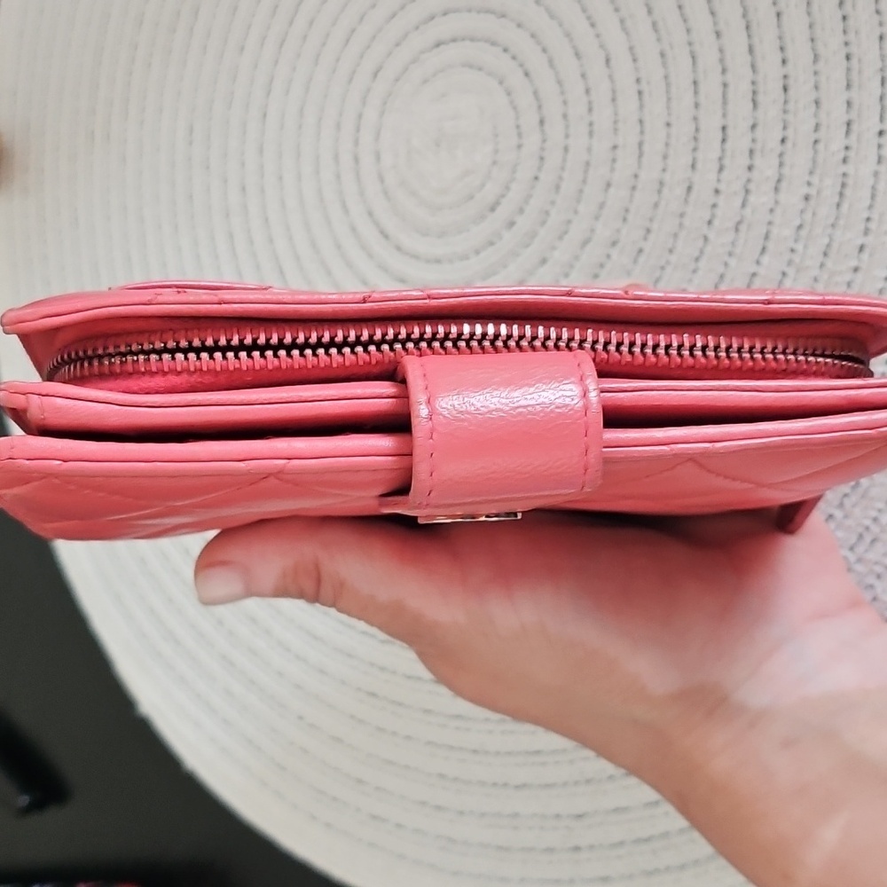 CHANEL Quilted Coral Pink Wallet - Final Price - Picture 9 of 12